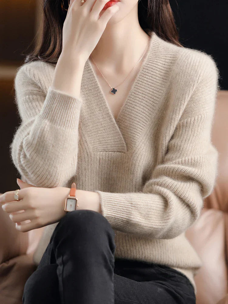 Maurine | Minimalist V-Neck Sweater