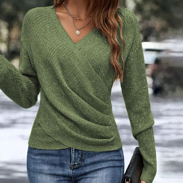 Fiora | Elegant V-neck Sweater